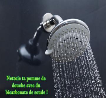 Nettoyer votre pomme de douche avec du bicarbonate de soude est une excellente idée, et voici pourquoi ?
