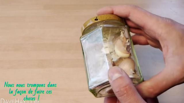 L’Épluchage de l'ail Nous nous trompons dans la façon de faire ces choses