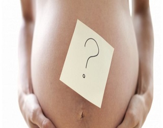 une femme enceinte de son beau père