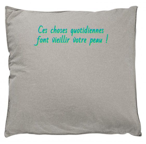Les taies d'oreiller en coton Ces choses quotidiennes font vieillir votre peau